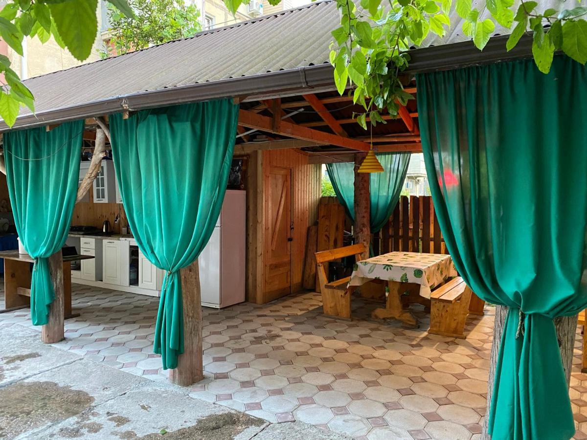 Sun Hotel Guest House Pizunda Exterior foto